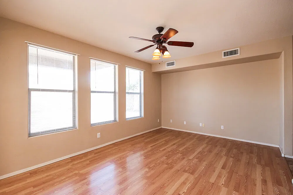 5 bed, 3.0 bath, 2768 sqft, $3,480 — Photo 3