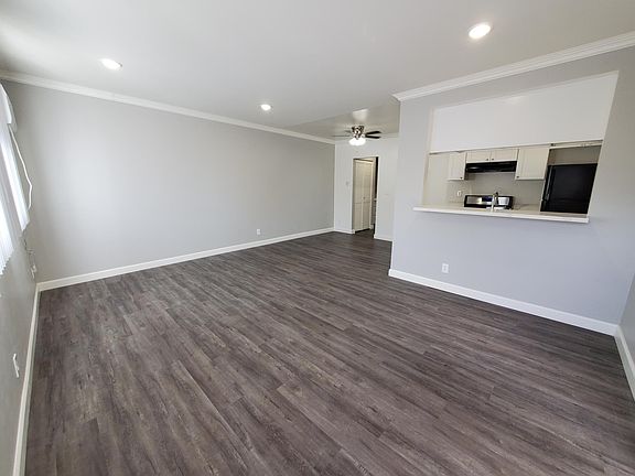 2nd image of 1253 N Las Palmas Ave