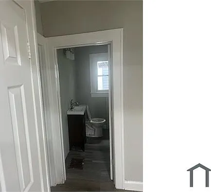 1165 W 34th St — Photo 5