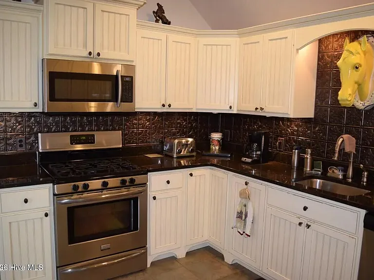 245 Blue Valley Rd — Photo 9