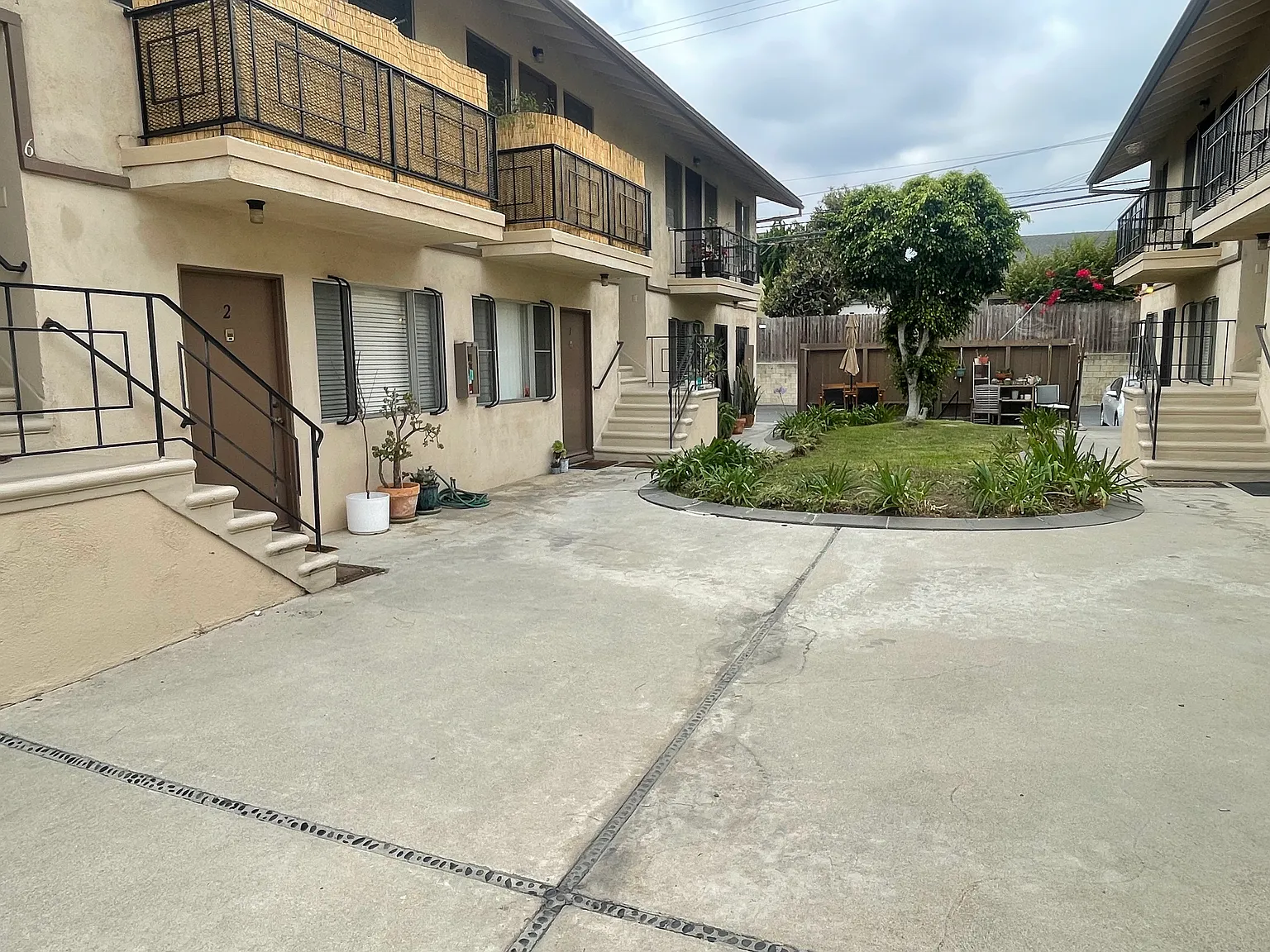 Studio, 350 sqft, $1,750 — Photo 2