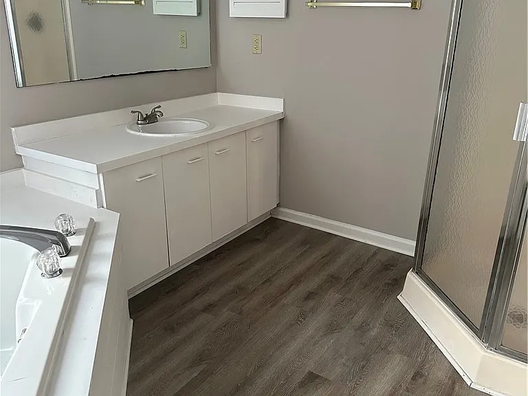 1001 Brookhollow Dr #1 — Photo 8