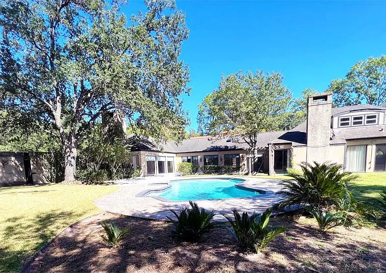 19 Windermere Ln — Photo 3