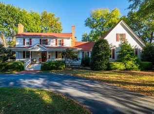 8961 Kings Charter Dr, Mechanicsville, VA 23116