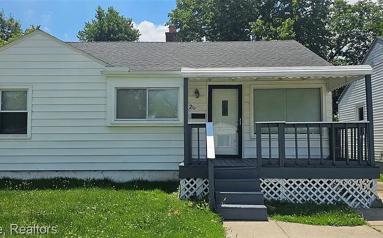 26707 Penn St — Photo 1