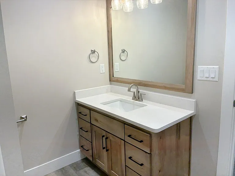 361 N Fanning Ave — Photo 13