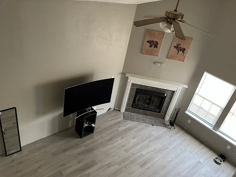 1286 Kenwood Dr — Photo 3