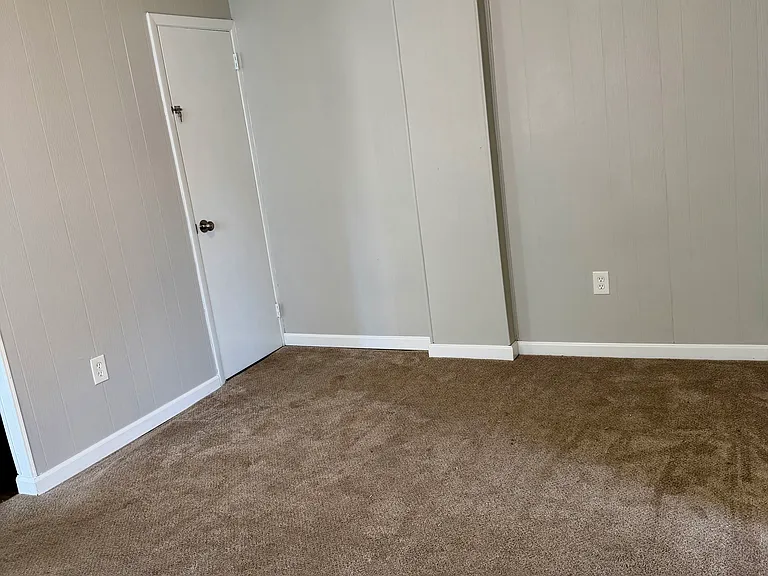 400 Clarkson Ave — Photo 6