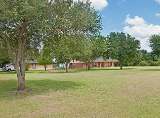 6207 Old Chappell Hill Rd, Brenham, TX 77833
