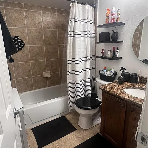 202 Riverbend Dr #204 — Photo 16