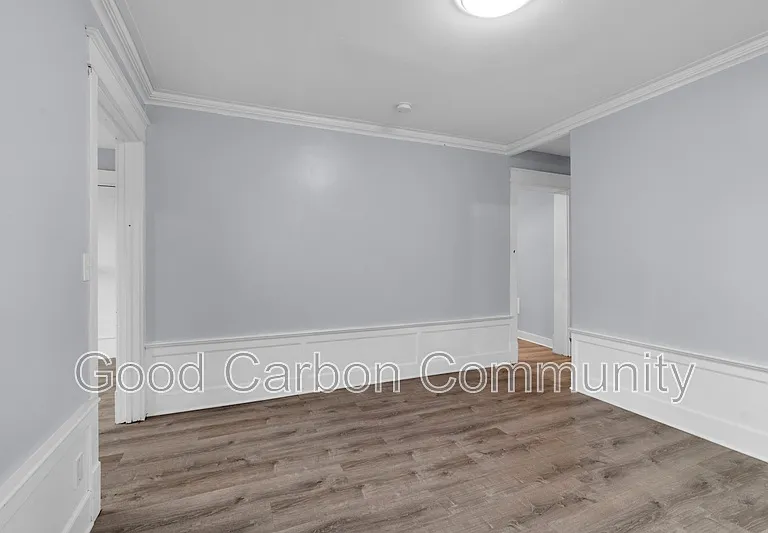 2805 Main St #2 — Photo 6