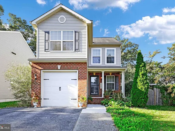 7742 Lawrence Ave, Pasadena, MD 21122