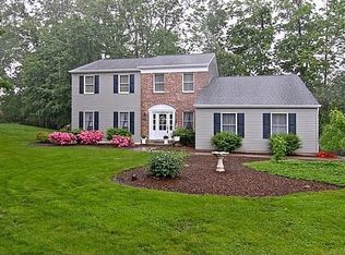 255 Acorn Ln, North Wales, PA 19454