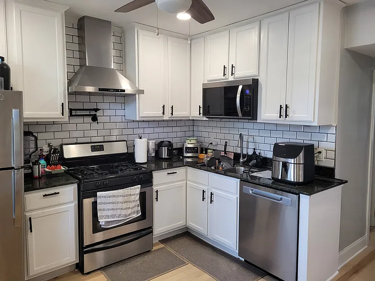 3127 N Monticello Ave #2 — Photo 7