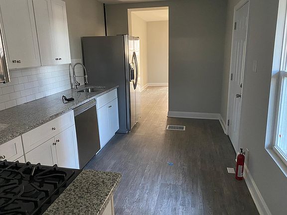 5th image of 221 Church St #1