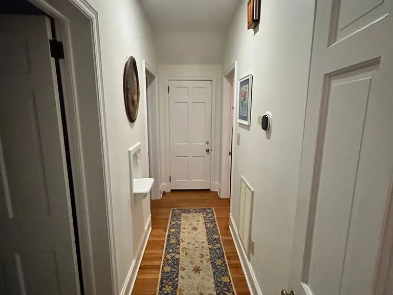 906 Crescent Cir — Photo 31