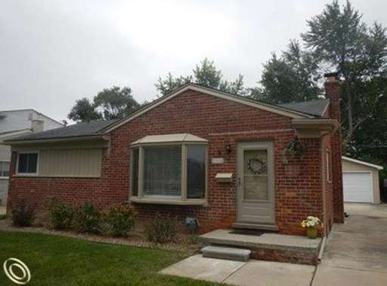 1st image of 32017 Anita Dr