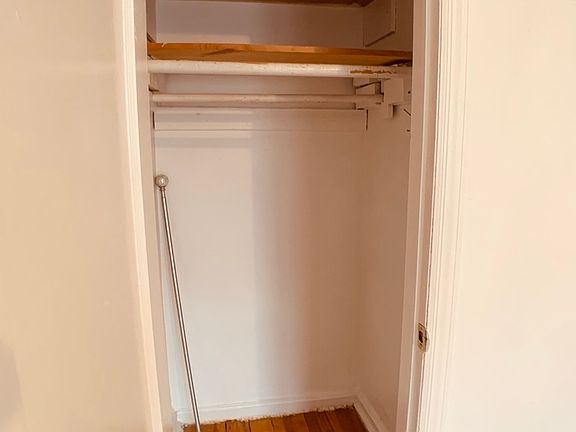 5th image of 21-40 Steinway St #3BB
