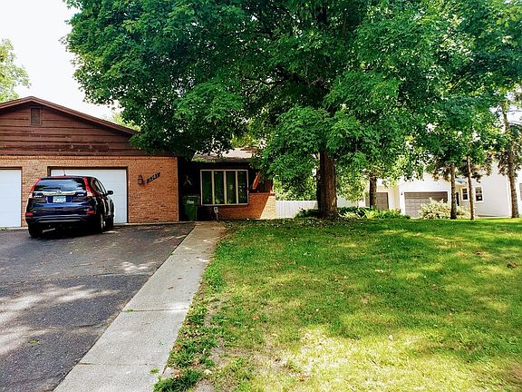 3rd image of 3141 Stinson Blvd