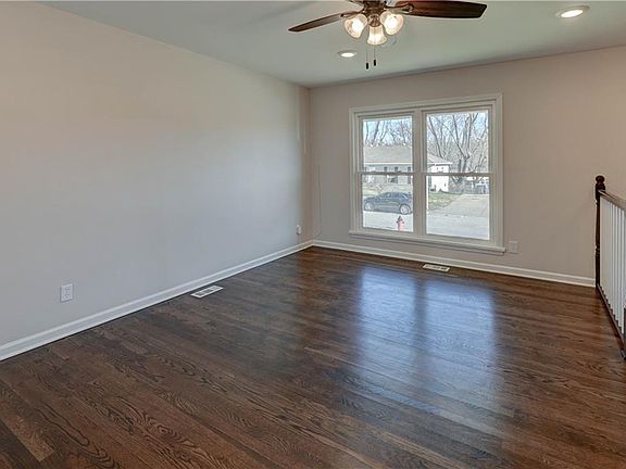 4th image of 8627 E 96th Pl