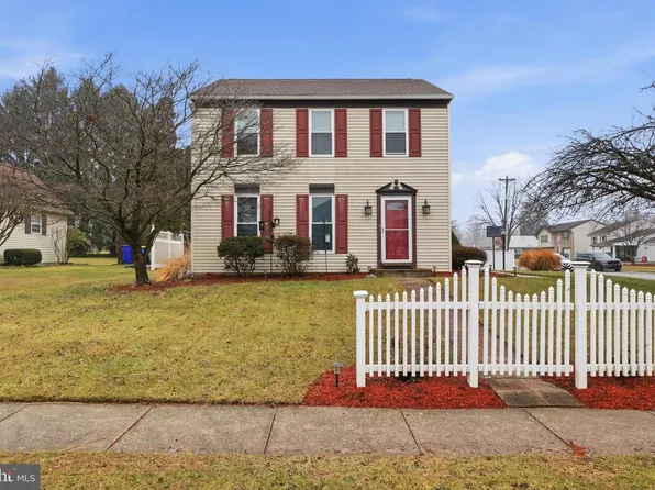 3512 Heritage Dr, York, PA 17402