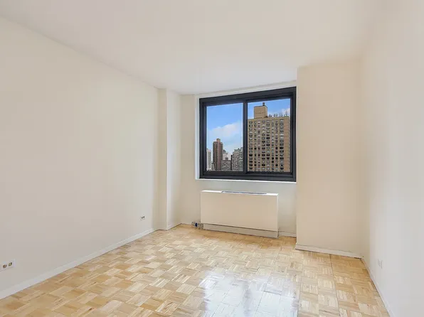347 West 57th Street image 4 of 5