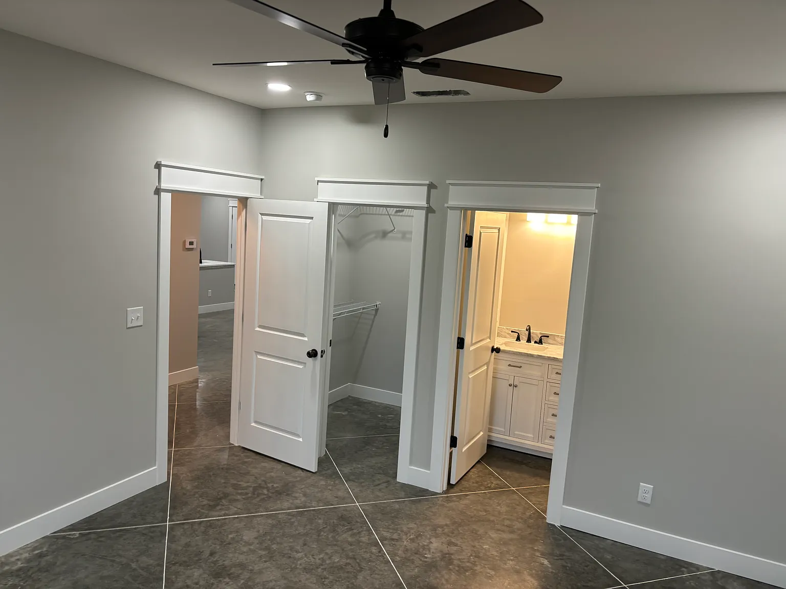2 bed, 2.5 bath, $1,550 — Photo 3