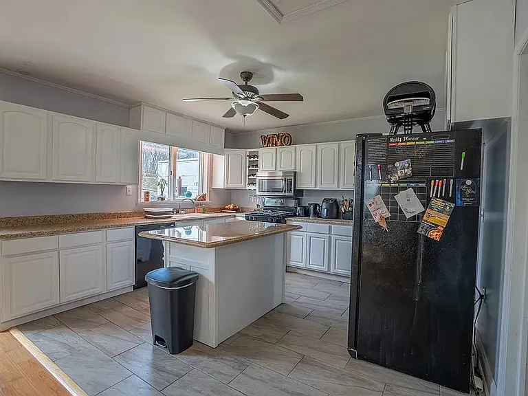 210 S Keystone Ave — Photo 6