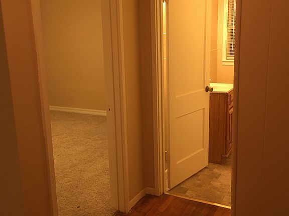3rd image of 3218 Glenwood Ave