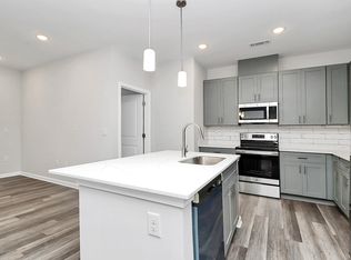 520 Tom Hunter Rd #101, Charlotte, NC 28213