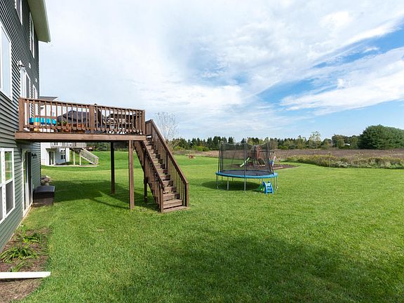 3rd image of 9518 Jack Pine Dr