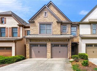 4896 Berkeley Oak Cir, Peachtree Corners, GA 30092
