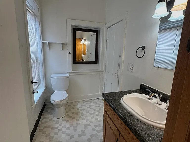 621 N 9th St — Photo 12