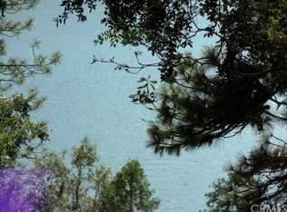 7 Lake View Dr, Bass Lake, CA 93604