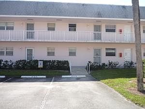 3rd image of 18081 SE Country Club Dr APT 25-248