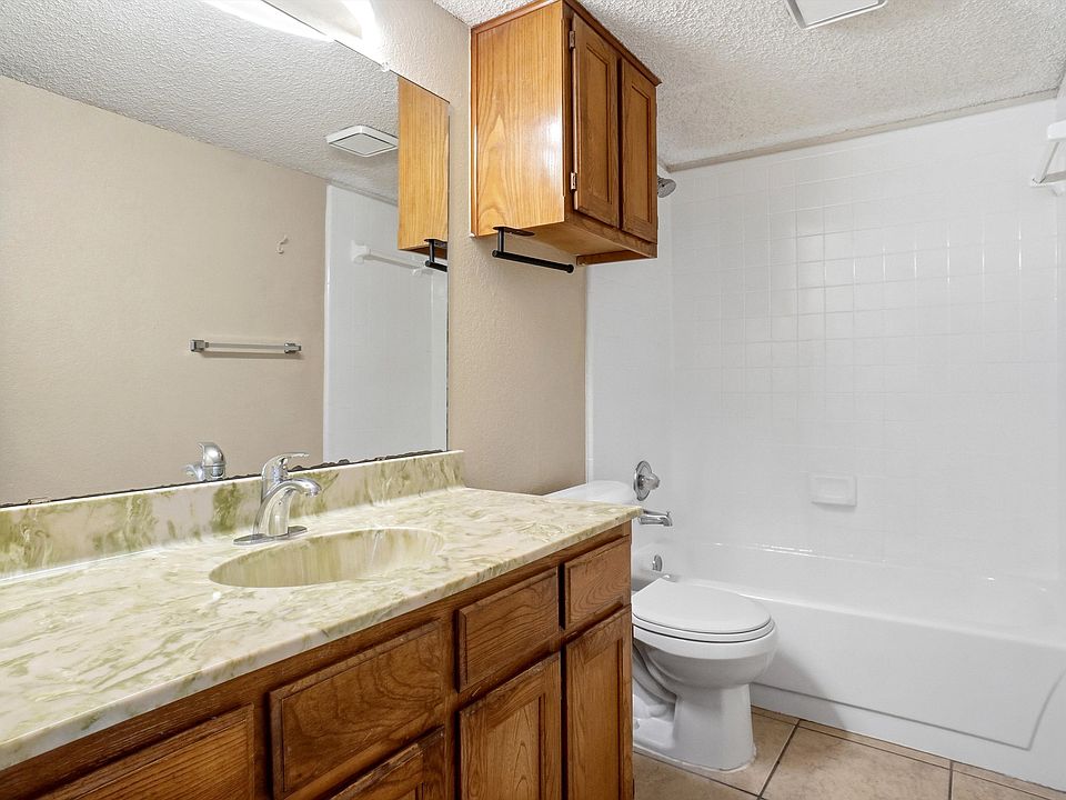 1st image of 2408 Summer Place Dr