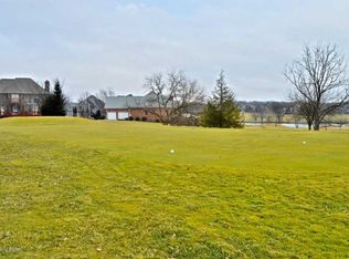 1415 Crosstimbers Dr, Louisville, KY 40245