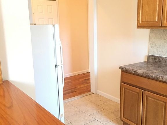 3rd image of 1441 Dekalb Ave APT 4