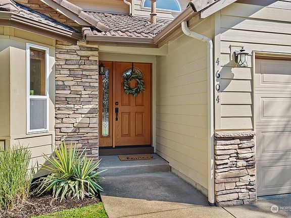 3rd image of 4604 39th Avenue SE