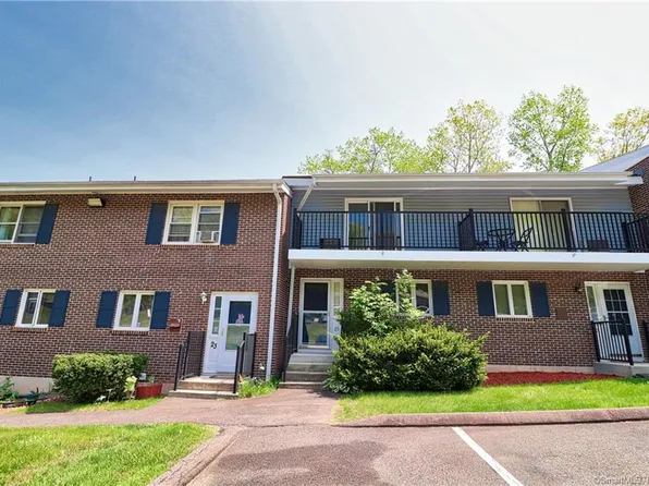 25 Woodridge Drive #25, Cheshire, CT 06410