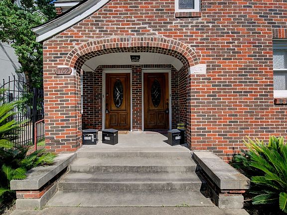 2nd image of 1711 Wentworth St