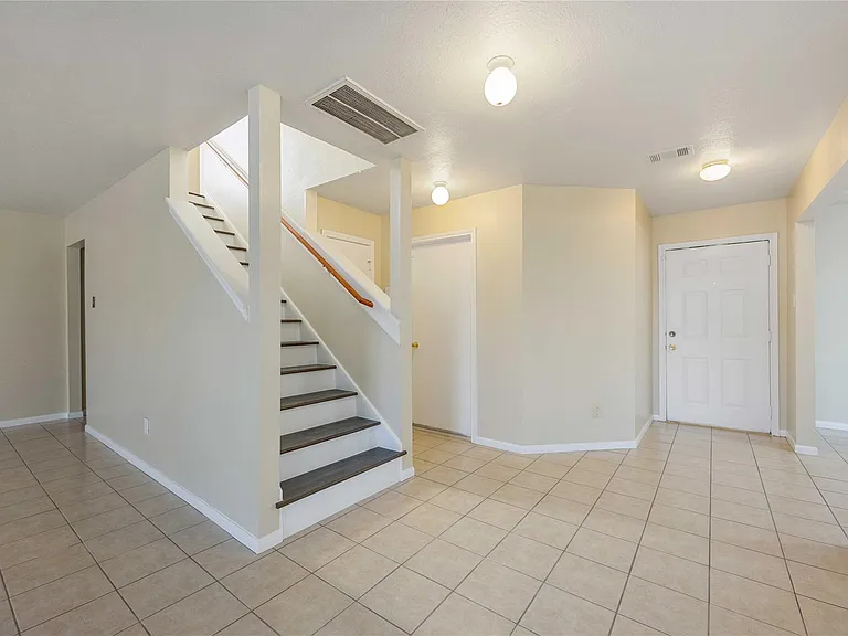 4806 Cotton Ridge Trl — Photo 3