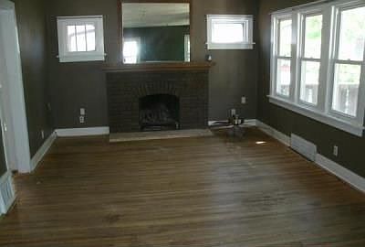 3rd image of 1015 Hill St