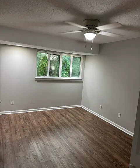 4716 Metro Park Ln #B — Photo 6