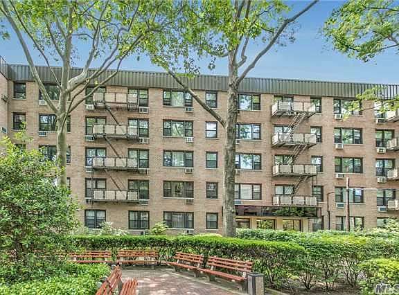 4th image of 4 Birchwood Ct APT 4C