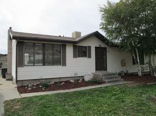 820 Castle Gate Rd, Helper, UT 84526