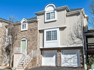 6 Whispering Way W, Berkeley Heights, NJ 07922