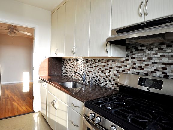 4th image of 8335 139th St APT 6M