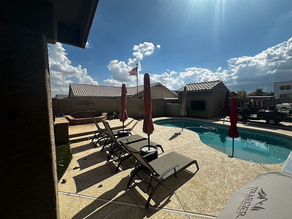 Pool, Firepit, Storage Building