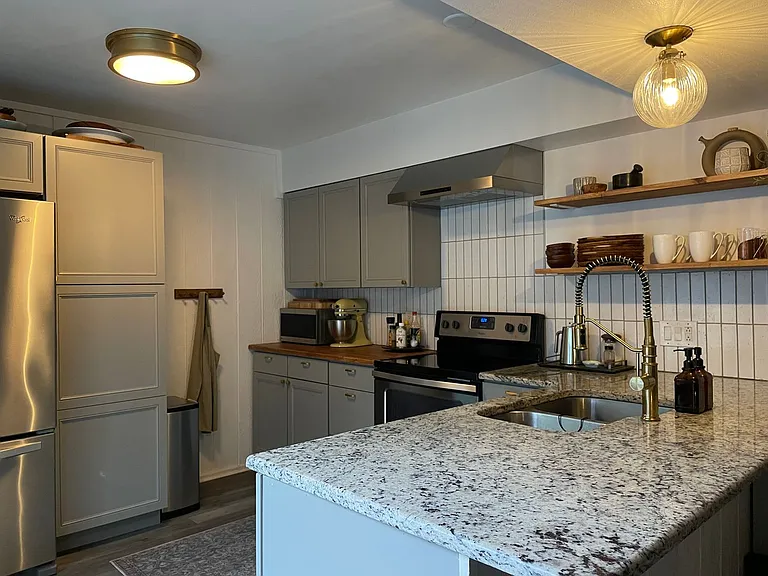 2479 S Xanadu Way #B — Photo 8
